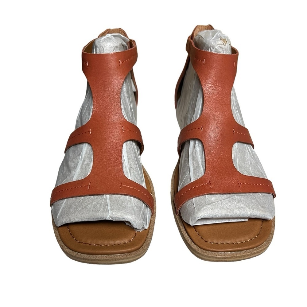 NWT Lucky Brand Nayda Leather Tangerine Sandal 8.5